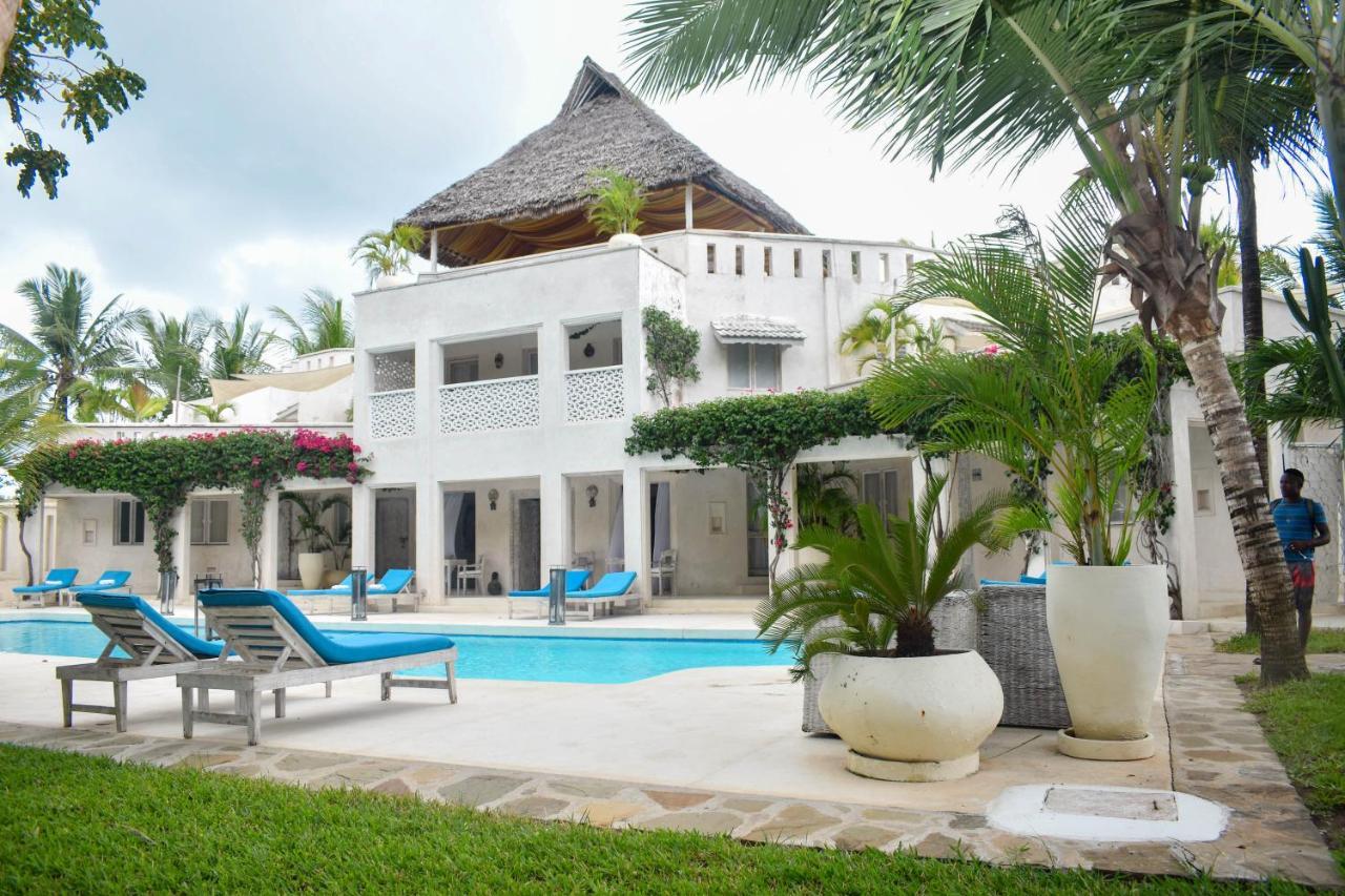 The Villa Luxury Suites Hotel Diani Beach Extérieur photo