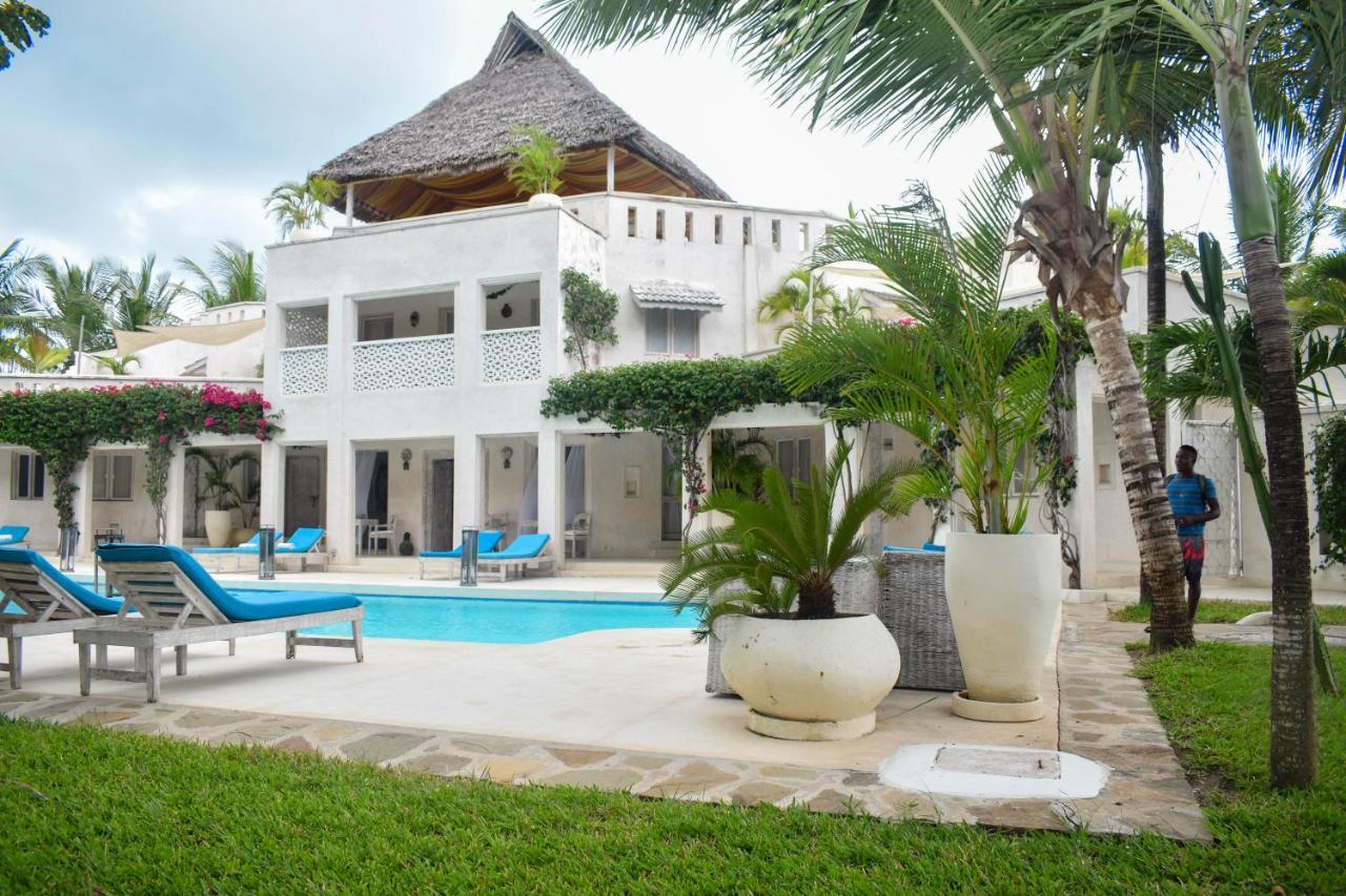 The Villa Luxury Suites Hotel Diani Beach Extérieur photo