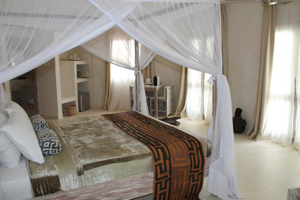 The Villa Luxury Suites Hotel Diani Beach Extérieur photo