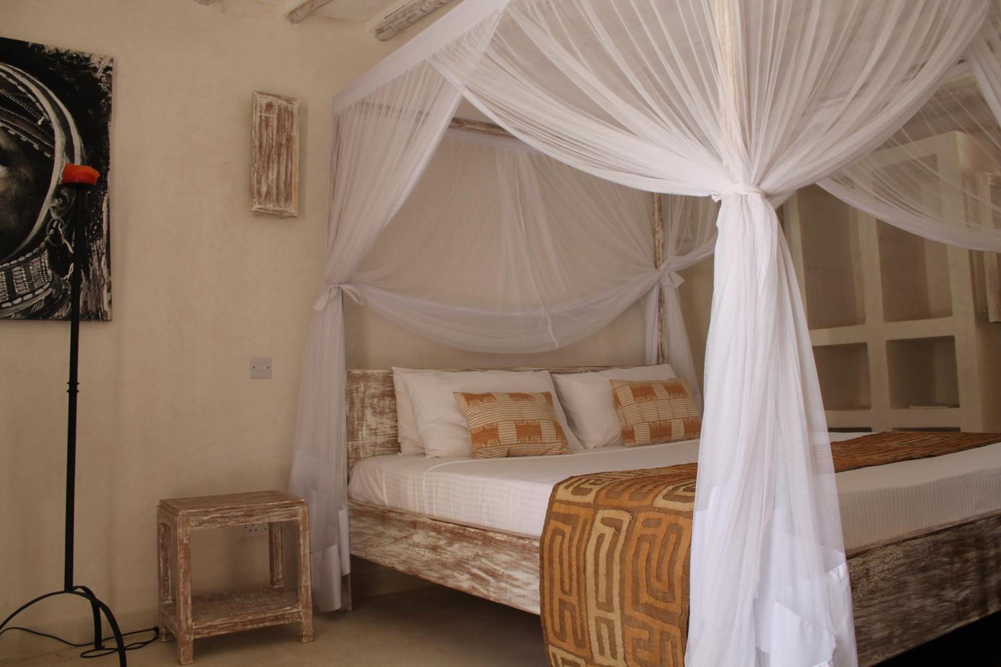 The Villa Luxury Suites Hotel Diani Beach Extérieur photo