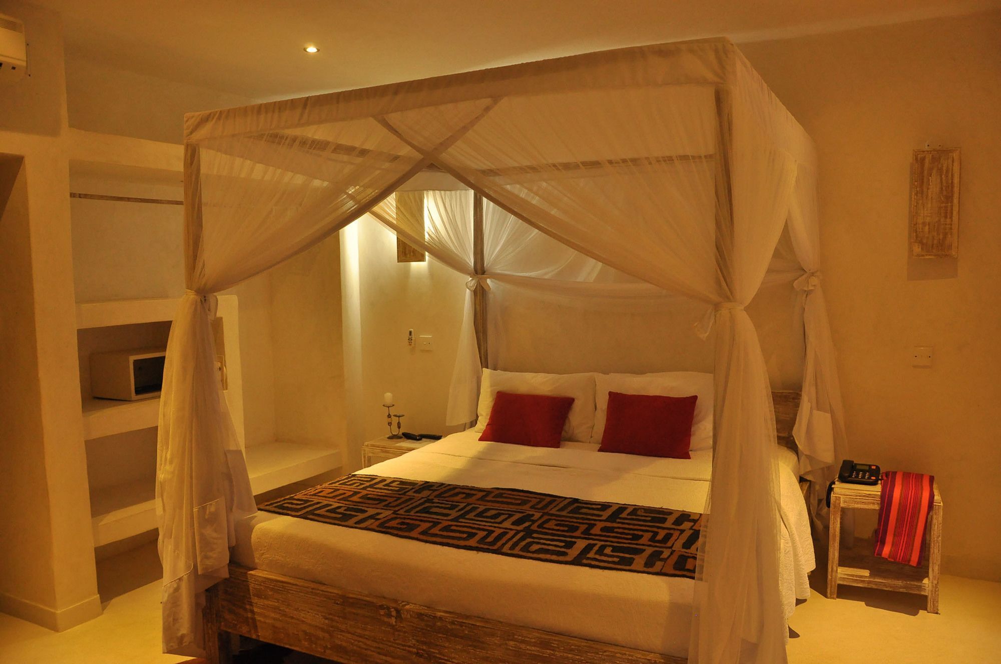 The Villa Luxury Suites Hotel Diani Beach Extérieur photo